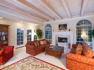 429 Cedar Ridge Dr, Lake Arrowhead, CA 92352