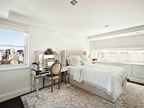 5th image of 15 Charles St APT 17C