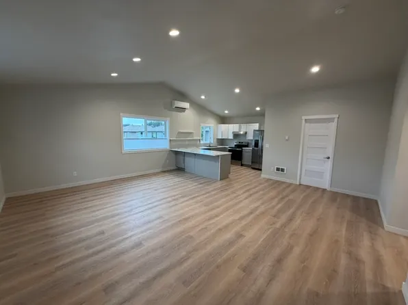 20009 Langaunet Ln NE, Poulsbo, WA