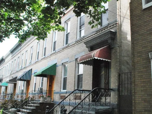 5922 Madison St, Ridgewood, NY 11385