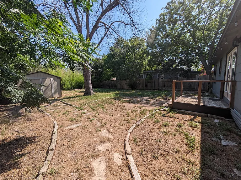 549 W Merriweather St — Photo 21