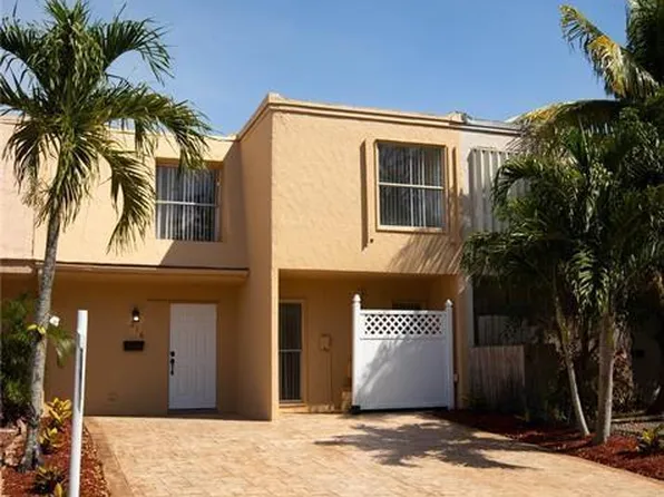 316 Sunshine Dr, Pompano Beach, FL 33066