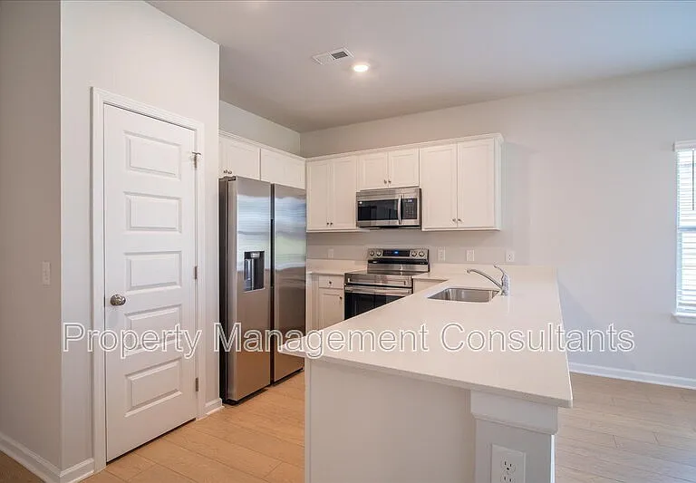 22821 Dashwood Ln — Photo 14