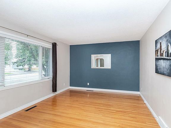 3rd image of 1914 Hanover Ave