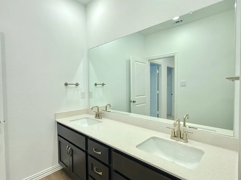 1175 Doris May Dr — Photo 16