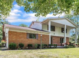 2342 Karen Dr, Howell, MI 48855