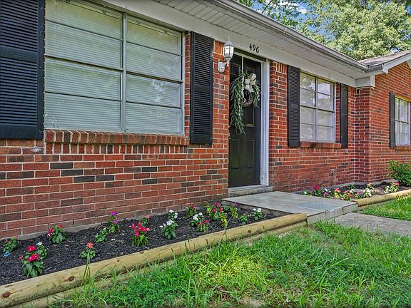 3rd image of 496 Greenview Cv
