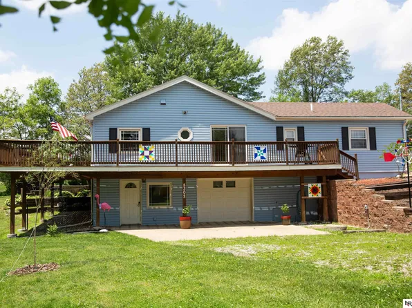 8302 Howe Ct, Plattsmouth, NE 68048