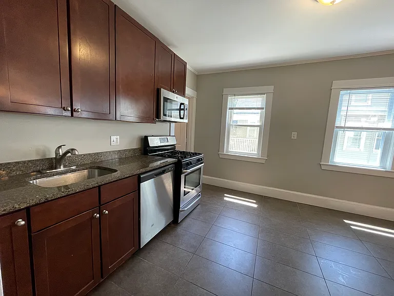 133 Draper St #2 — Photo 20