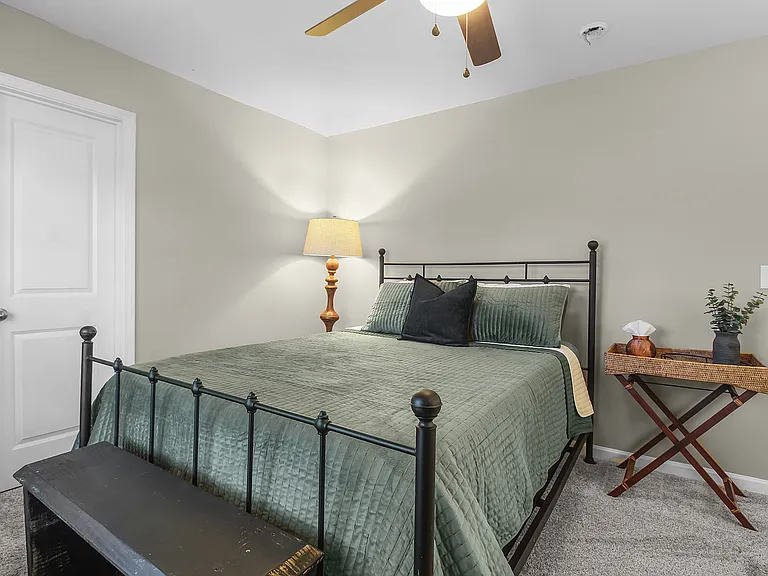 153 Hamilton Grv — Photo 37