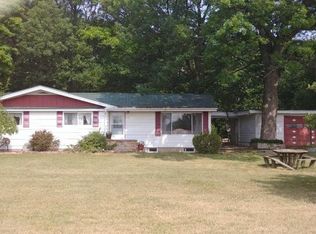 1807 Pointe Aux Barques Rd, Port Austin, MI 48467