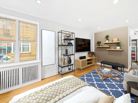 2nd image of 720 W 181st St #1J
