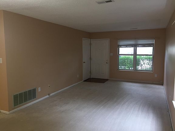 5th image of 106 Carnegie Ct