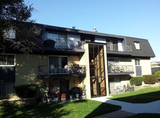 11104 S 84th Ave APT 3B, Palos Hills, IL 60465