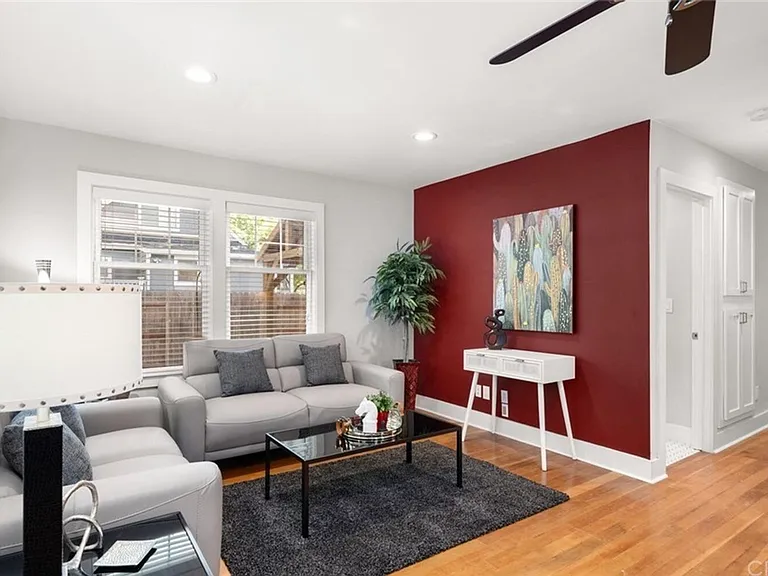 1111 Oleander Ave — Photo 3