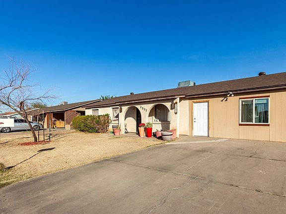 2nd image of 2527 N 61ST Avenue