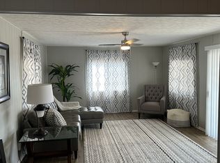 11101 E University Dr Lot 170, Apache Junction, AZ 85120