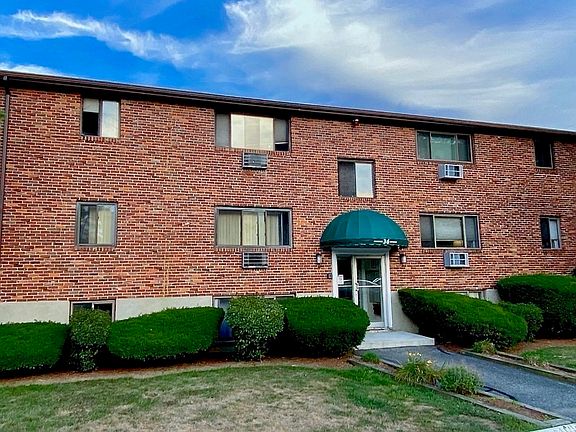 3rd image of 36 Bayview Ter APT 4