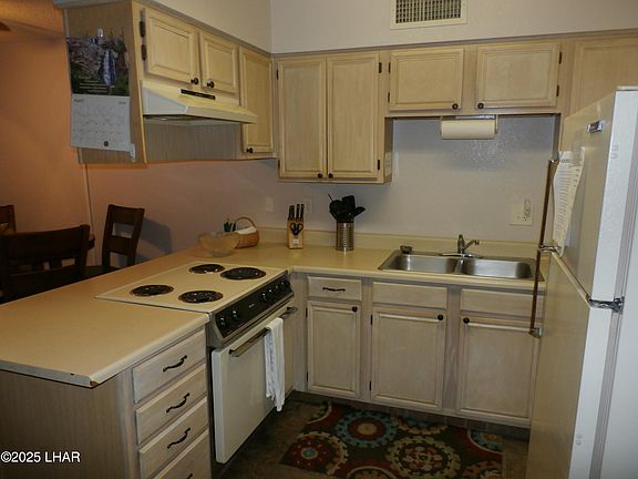 4th image of 256 Lake Havasu Ave S APT B60