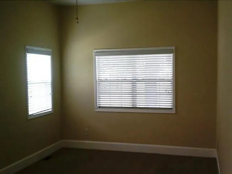 1510 Roberts Dr SE — Photo 13