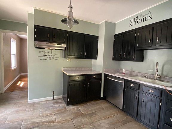 4th image of 2924 Tilden Ave