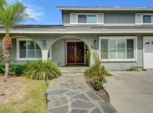 7022 Sunlight Dr, Huntington Beach, CA 92647