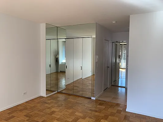 Rented by Starts New York Realty LLC | media 15