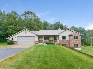 10692 26th Ave NW, Grand Rapids, MI 49534