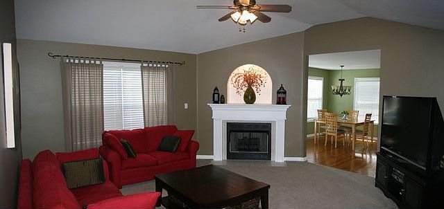 2nd image of 3636 Cave Springs Ave