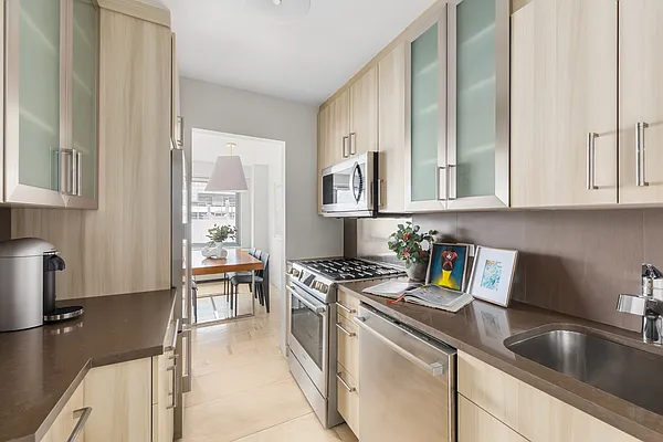 Sold by Compass | media 4