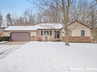 1326 Crescent St, Greenville, MI 48838