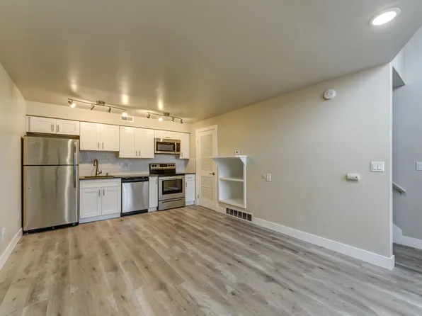 Crestview Townhomes, 3460 Madison Ave APT 2, Boulder, CO 80303