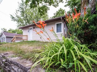 1582 Canary Ln N, Mound, MN 55364