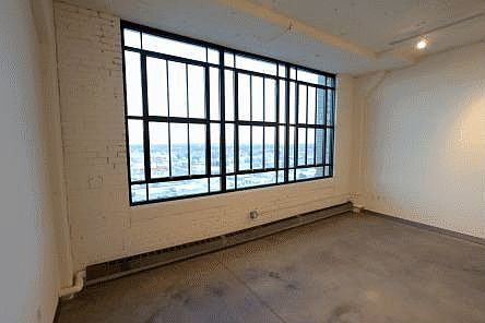 3rd image of 2929 Chicago Ave Unit 909