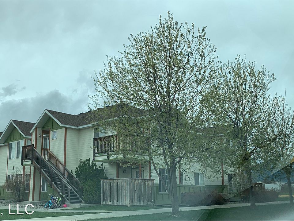 2nd image of 1096 Longbow Ln APT H
