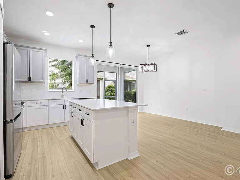 5736 Skytop Dr — Photo 10