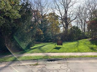7177 Overlook Cir, Lambertville, MI 48144