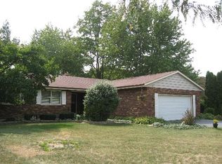 1241 Lexington Dr, Algonquin, IL 60102