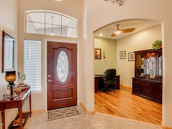 5th image of 2210 E Augusta Ave