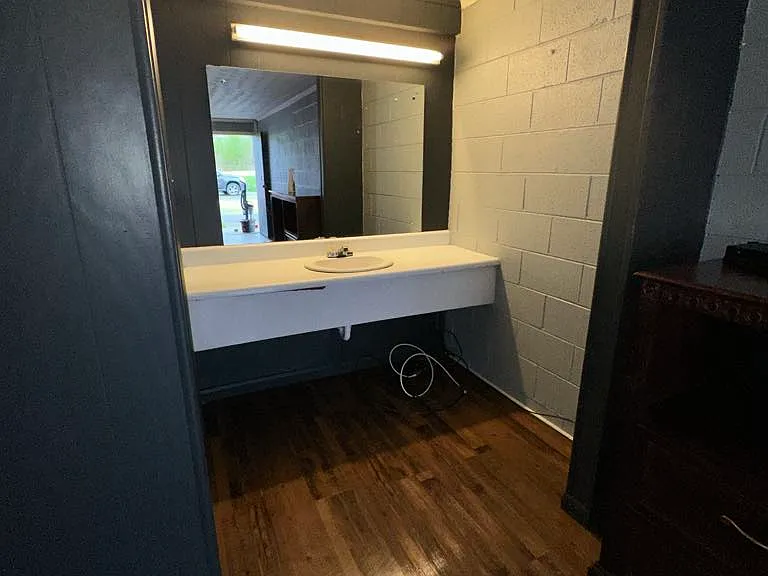 1746 S Highway 25 W #107 — Photo 4