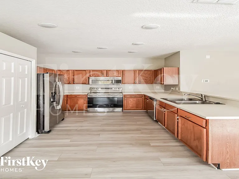722 Parsons Pointe St — Photo 5