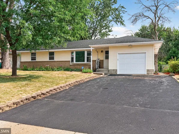 672 80th Ave NE, Spring Lake Park, MN 55432