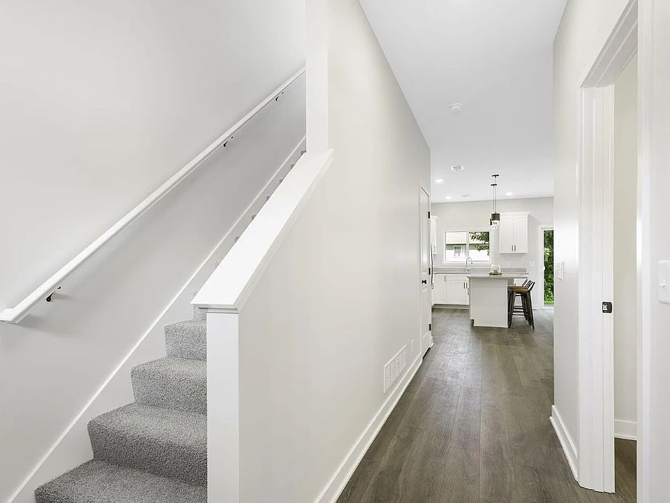 13648 Signature Dr Holland MI Zillow