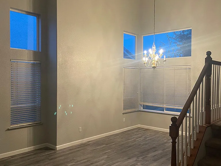 1437 Mayfield St — Photo 15