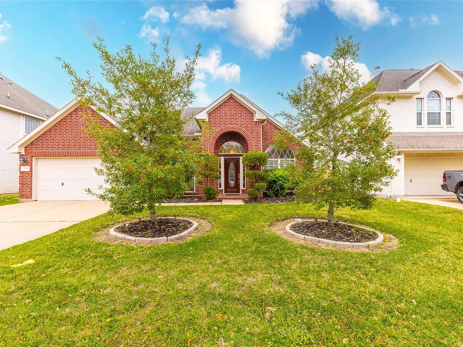 3 bed, 2.0 bath, 2426 sqft, $2,600 — Photo 4