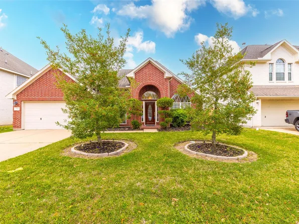2201 Signal Hill Dr, Pearland, TX 77584