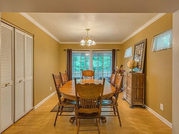 5th image of 2428 Havana Dr