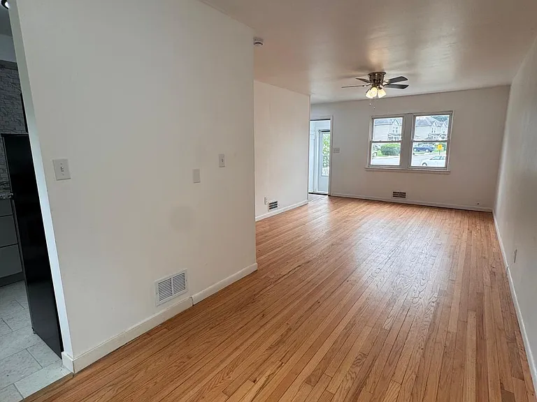 46 N Gilmore Blvd — Photo 17