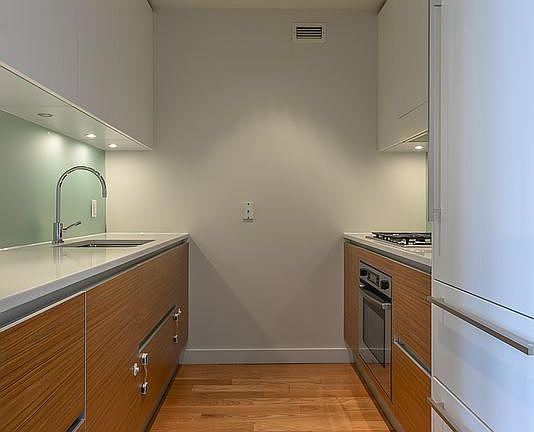 3rd image of 555 W 59th St APT 22H