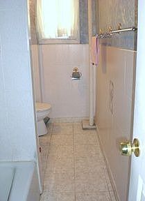 5th image of 208 Bay 22nd St APT D2